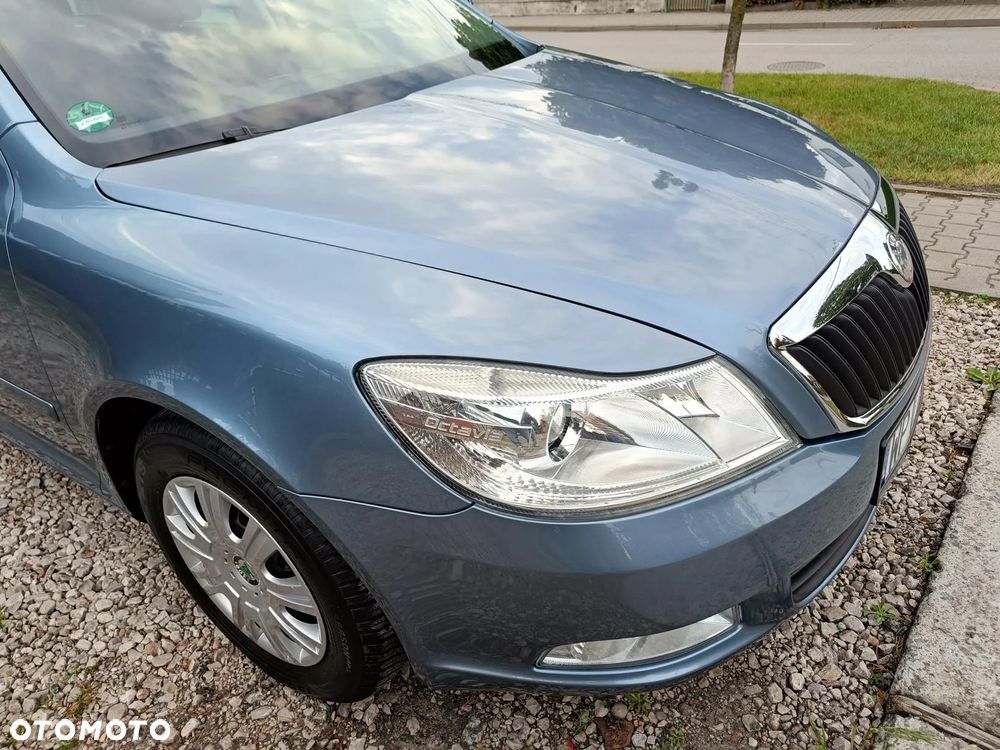Skoda Octavia 1.6 Combi Ambiente - 14