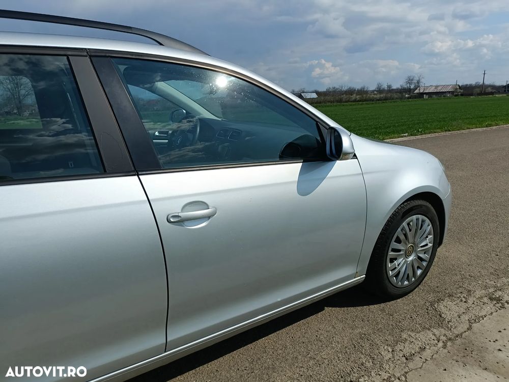 Volkswagen Golf 1.6 TDI DPF Comfortline - 5