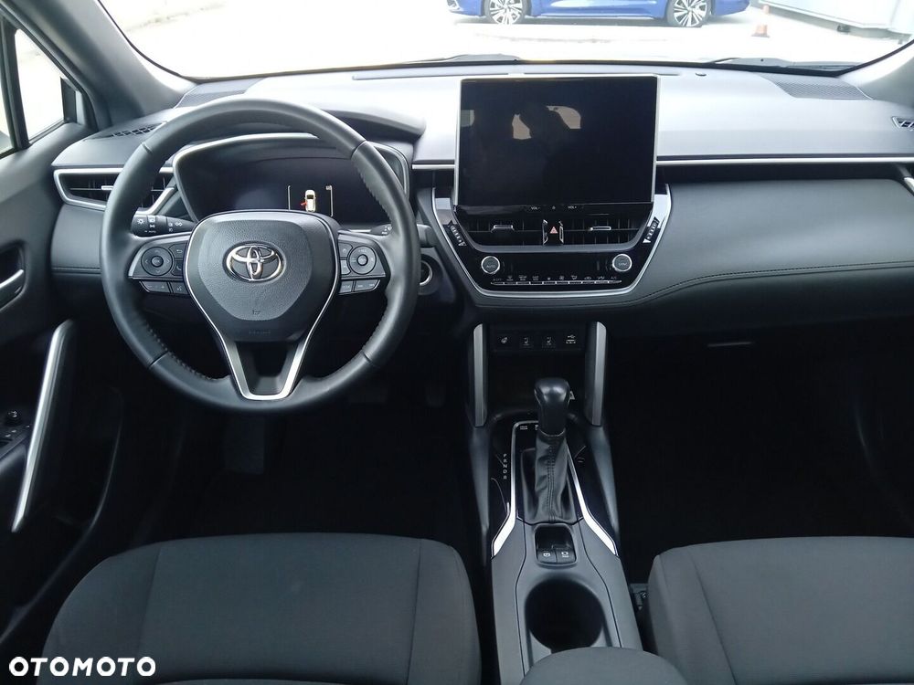 Toyota Corolla Cross - 12