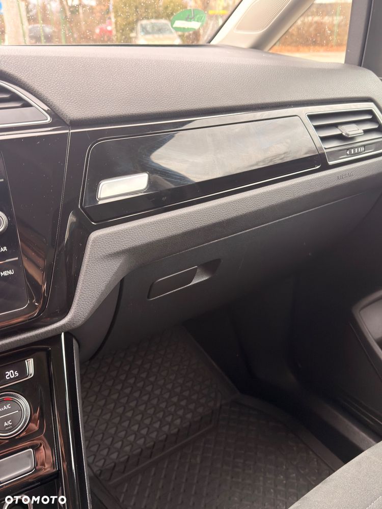 Volkswagen Touran 1.5 TSI ACT OPF Highline - 12