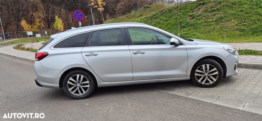 Hyundai i30 Kombi 1.6 CRDI DCT Passion - 14