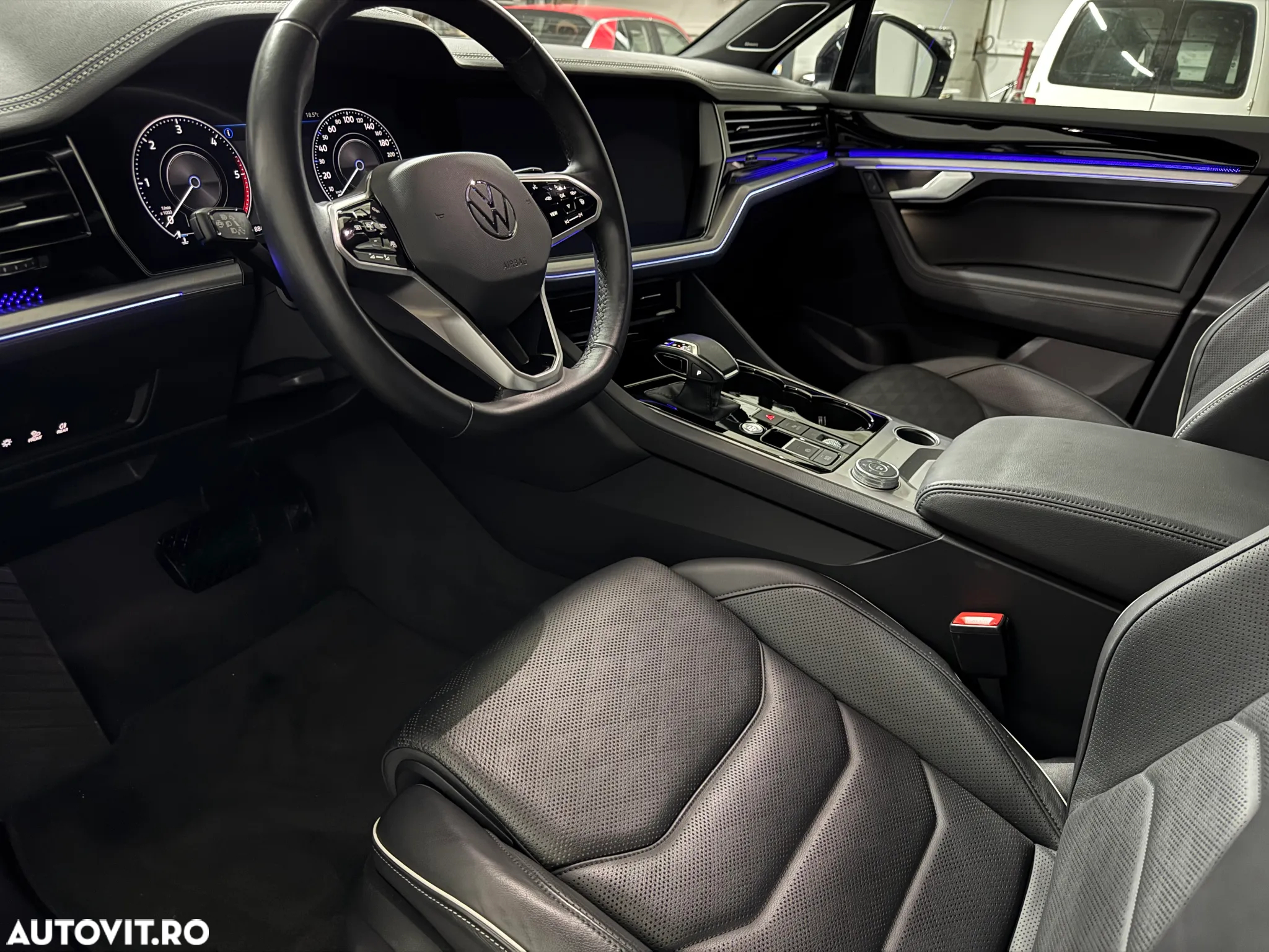 Volkswagen Touareg 3.0 V6 TDI 4Motion DPF Automatik R-Line - 9
