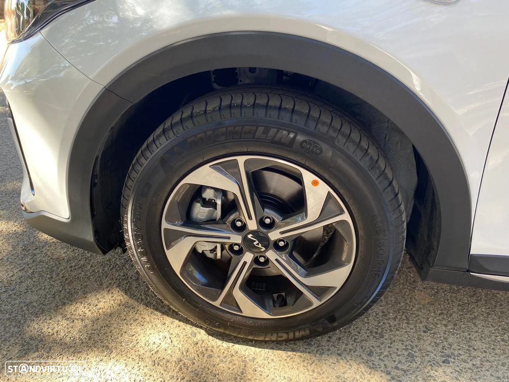 Kia XCeed - 41