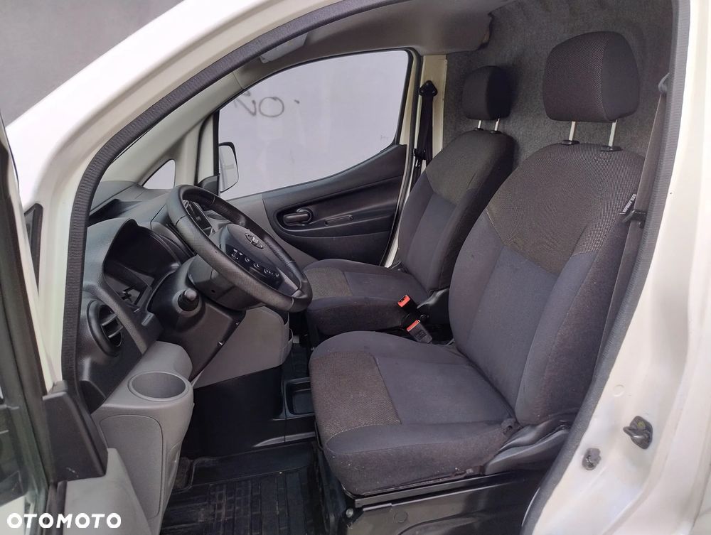 Nissan NV200 PO LIFT 1.5 DCI (90KM) 5-BIEGÓW FULL OPCJA KLIMA TEMPOMAT NAVI KAMERA STAN IDEALNY BEZWYPADKOWY SERWIS KM NIE MA RDZY ! ! ! - 9