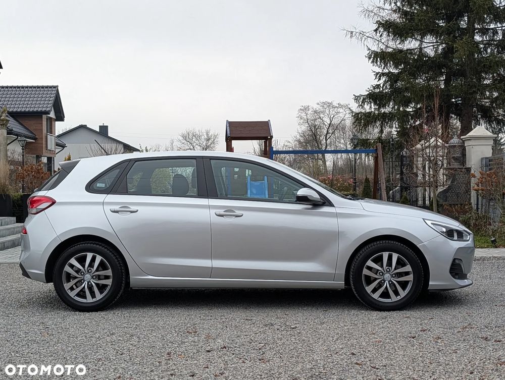 Hyundai i30 1.4 Classic + - 9