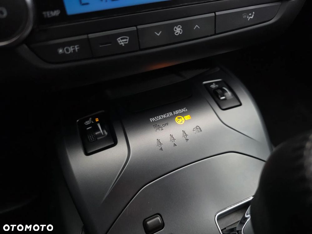 Toyota Avensis Touring Sports 1.8 Multidrive S Executive - 21