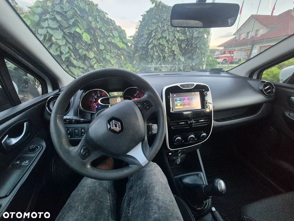 Renault Clio - 7