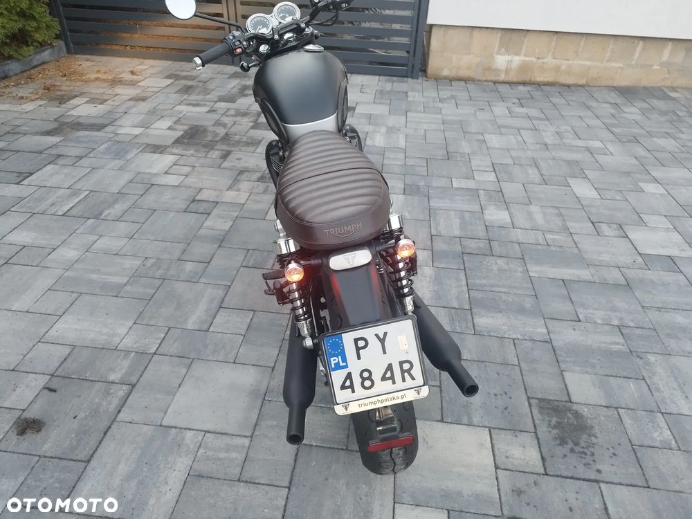 Triumph Bonneville - 13