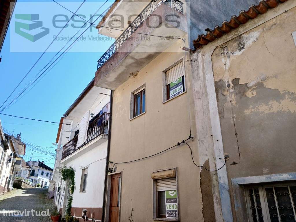 Moradia V3 em aldeia sossegada . - Grande imagem: 2/28