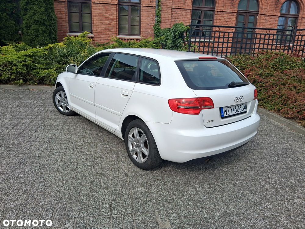 Audi A3 Sportback 1.6 Attraction - 33