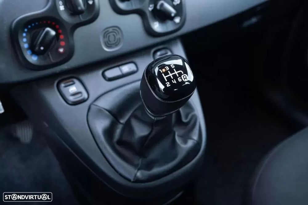 Fiat Panda 1.0 Hybrid Cross - 24