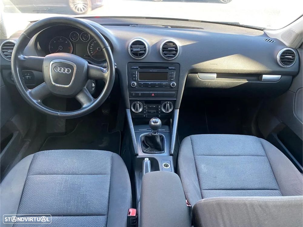 Audi A3 Sportback 1.6 TDI Attraction - 11