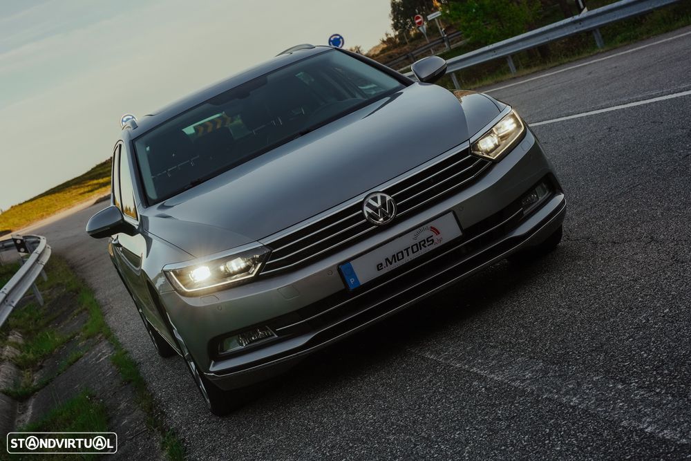 VW Passat Variant 2.0 TDi Highline DSG - 38