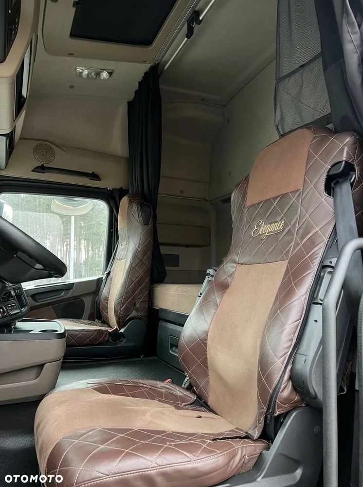 Mercedes-Benz 1836 - 11