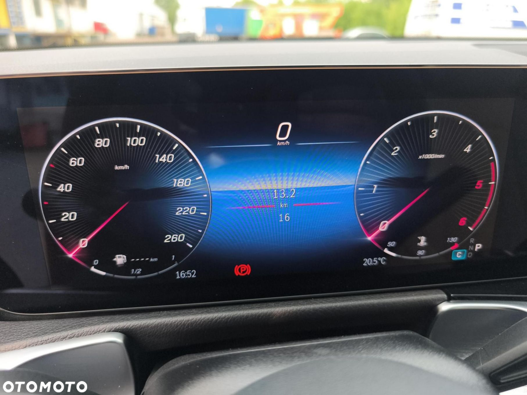Mercedes-Benz GLB - 17