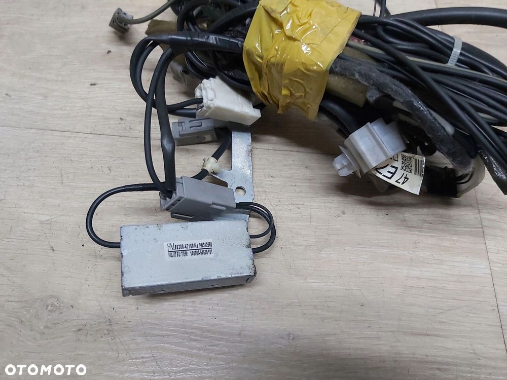 Toyota Prius IV xw50 Antena dachowa płetwa rekin wiązka wzmacniacz - 5