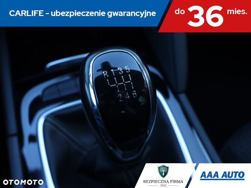 Opel Insignia - 19