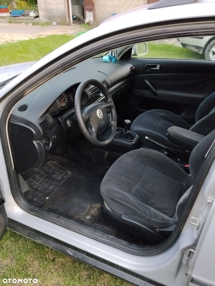 Volkswagen Passat - 6