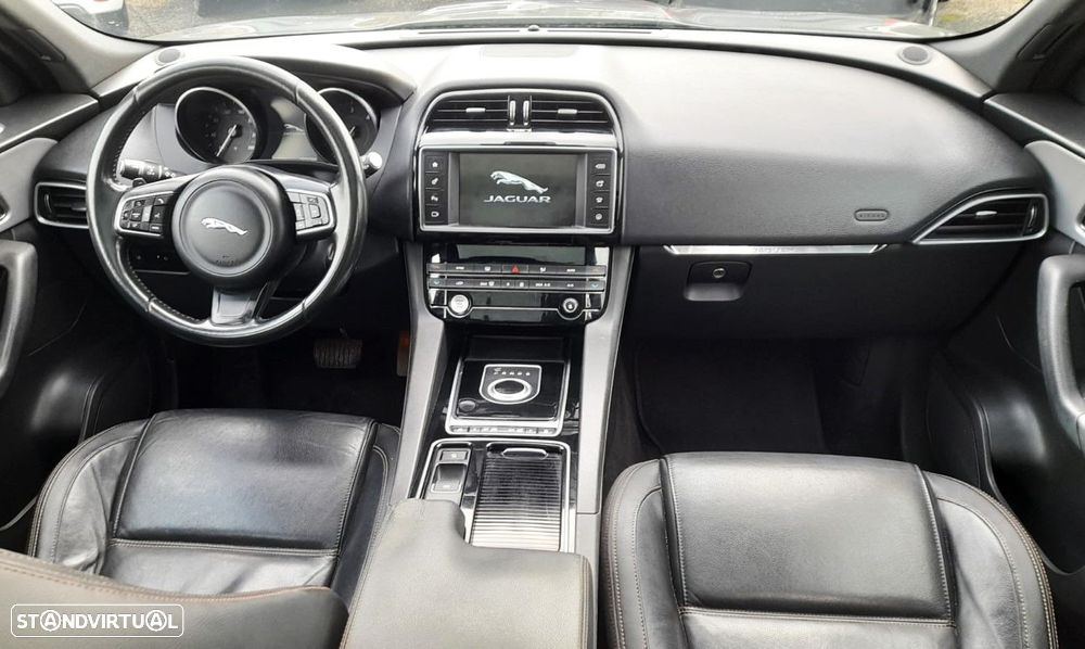 Jaguar F-Pace 2.0 i4D Prestige AWD Aut. - 18