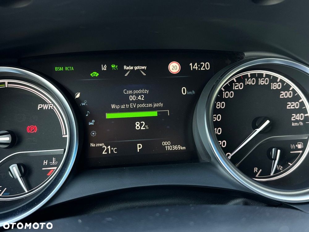 Toyota Camry 2.5 Hybrid Executive CVT - 28