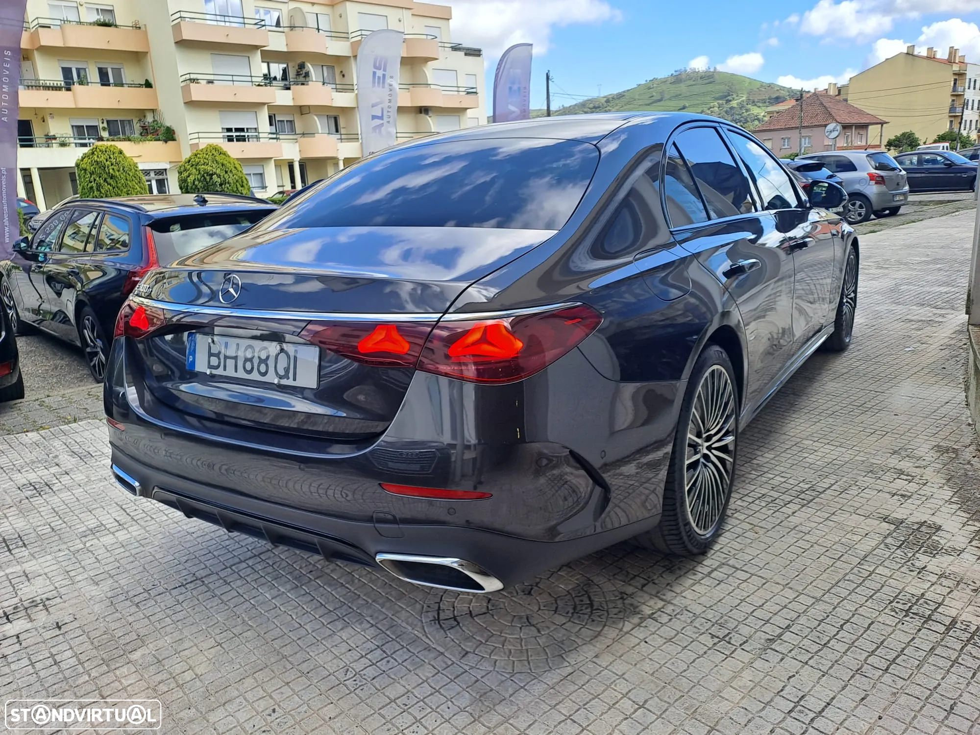 Mercedes-Benz E 300 e AMG Line - 32