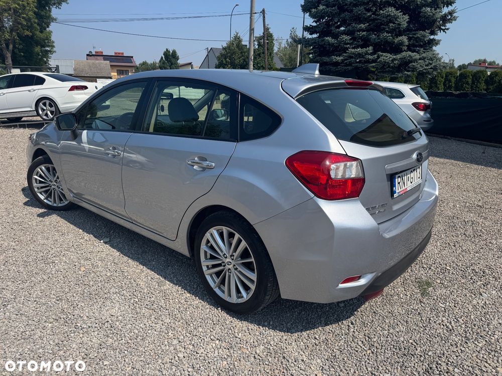Subaru Impreza 2.0i Lineartronic Exclusive - 8