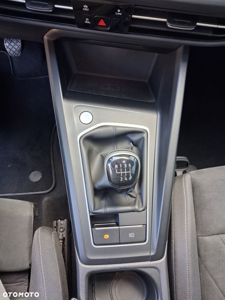 Volkswagen Golf - 34
