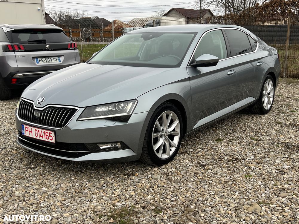 Skoda Superb 2.0 TDI DSG Sportline - 1
