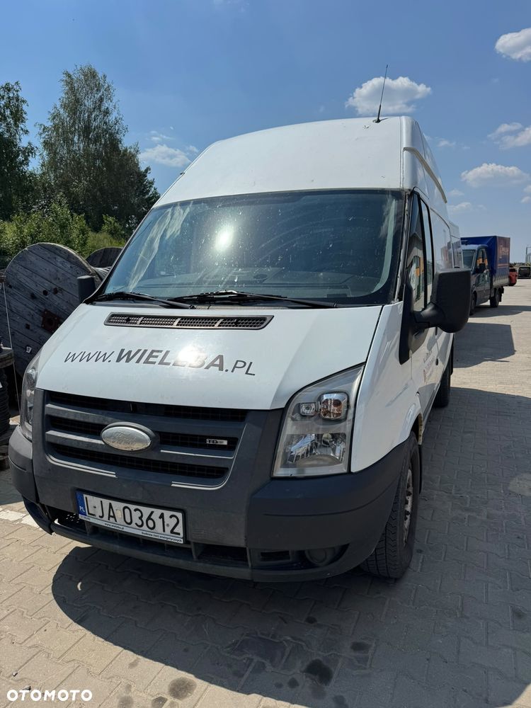 Ford Transit - 1