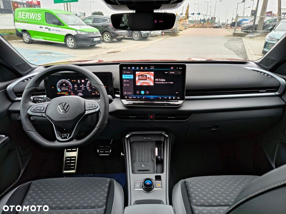 Volkswagen T-Roc - 12