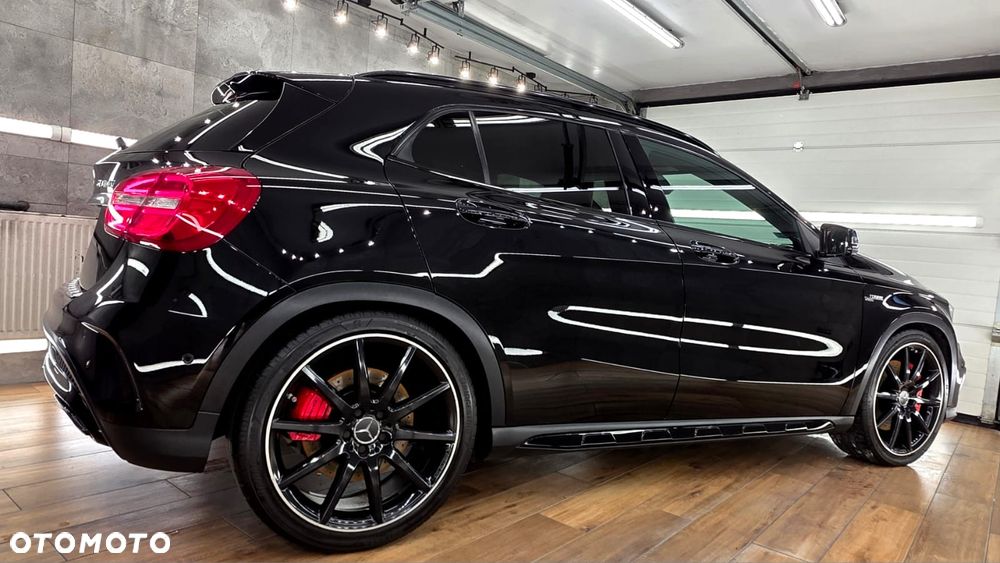 Mercedes-Benz GLA - 5