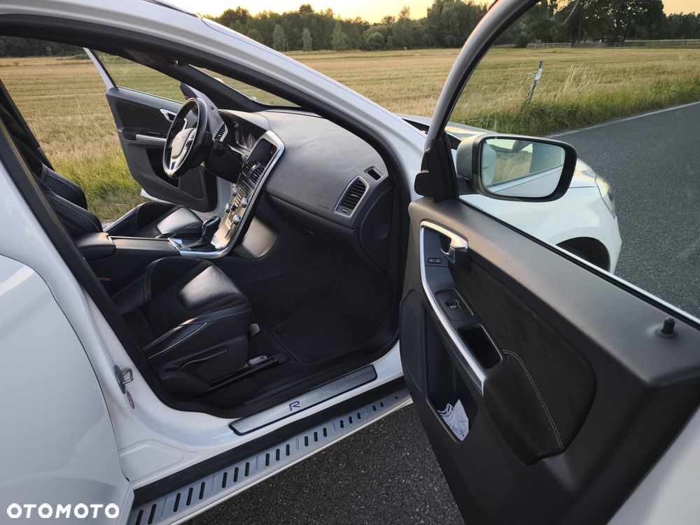 Volvo XC 60 D4 Geartronic Summum - 32