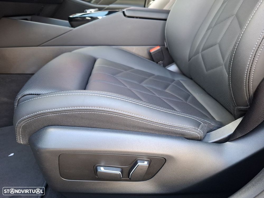 BMW 520 d Pack Desportivo M - 11
