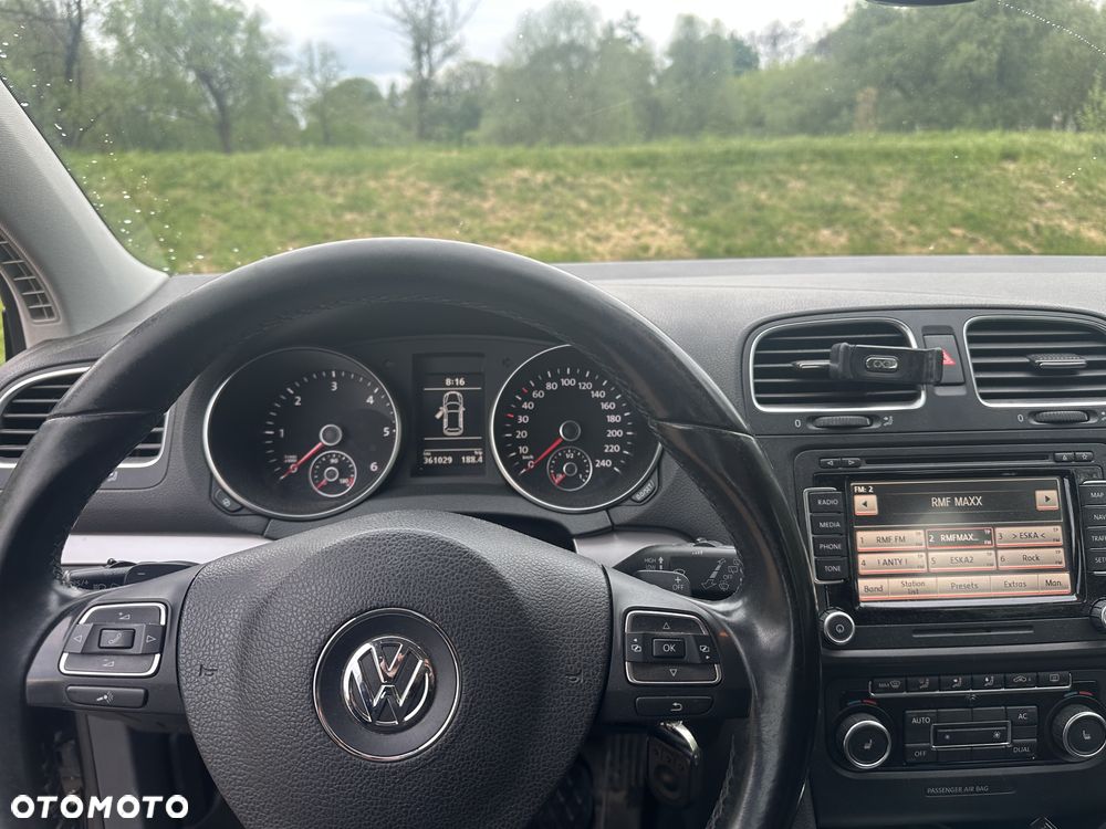 Volkswagen Golf 1.6 TDI Highline DSG - 13