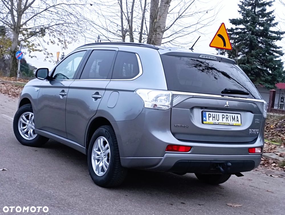 Mitsubishi Outlander - 19