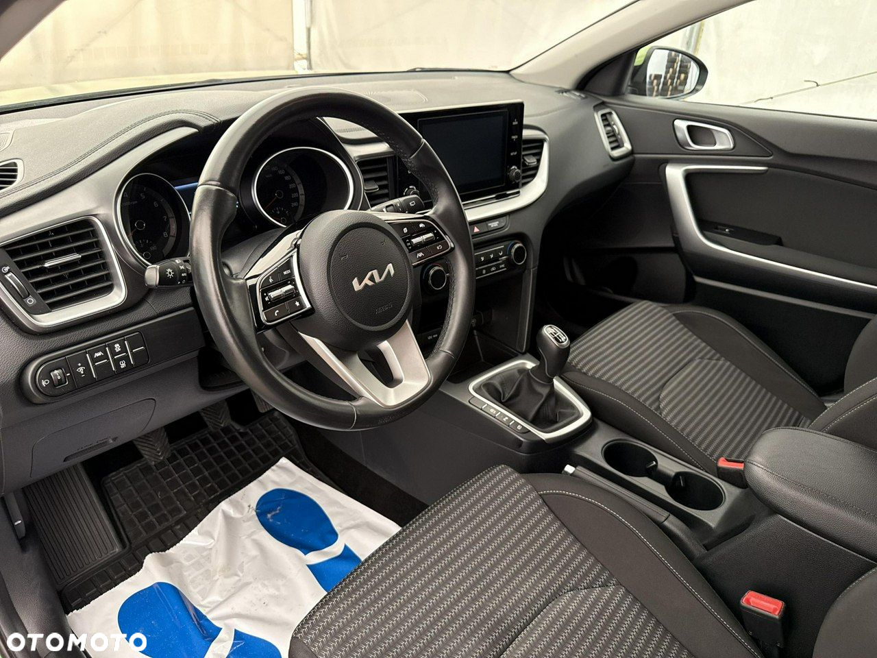 Kia XCeed - 13