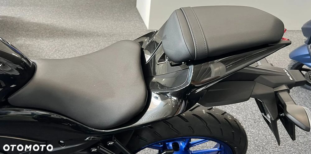 Suzuki GSX - 14