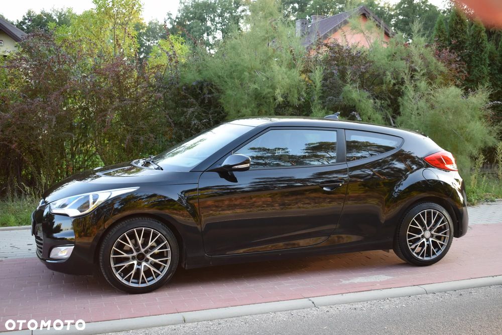 Hyundai Veloster - 15