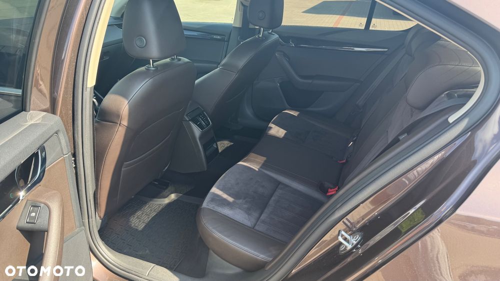 Skoda Octavia 1.8 TSI DSG L&K - 29