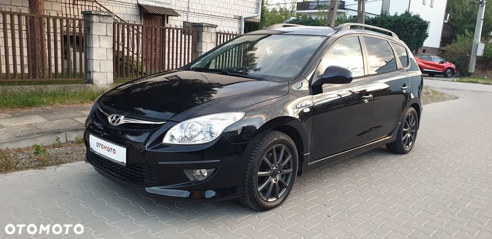 Hyundai i30 i30cw 1.6 CRDi blue Classic - 1