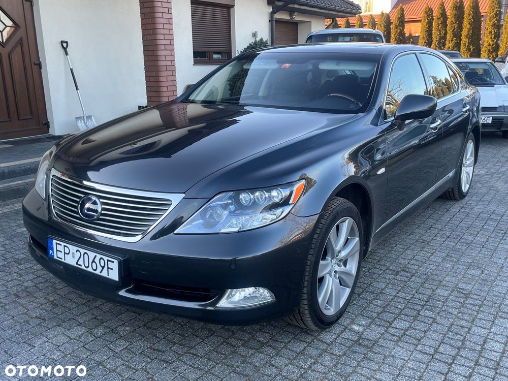 Lexus LS 600h - 28
