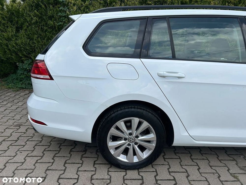 Volkswagen Golf 1.6 TDI BMT Comfortline - 17