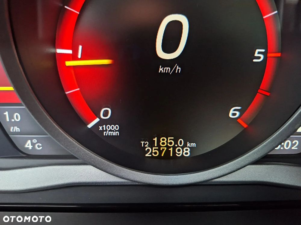 Volvo V70 D3 Momentum - 33