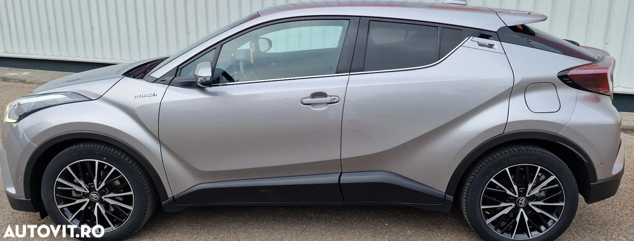 Toyota C-HR 1.8 HSD 4x2 CVT C-lassy LED - 2