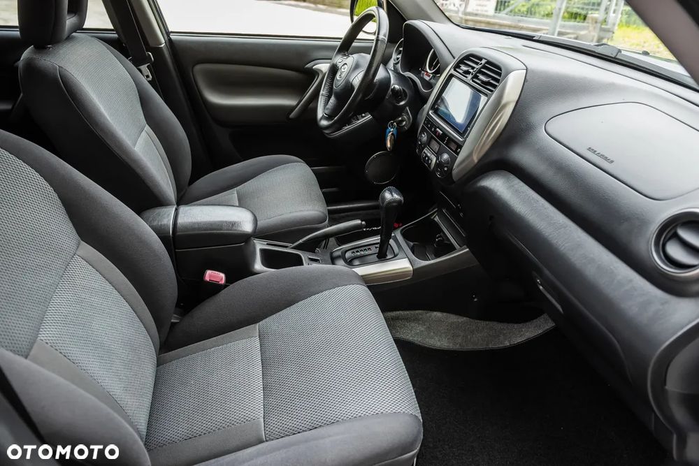 Toyota RAV4 - 19