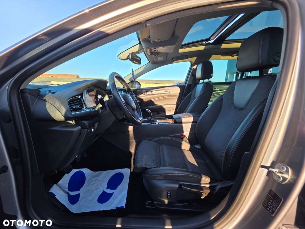 Opel Insignia - 15