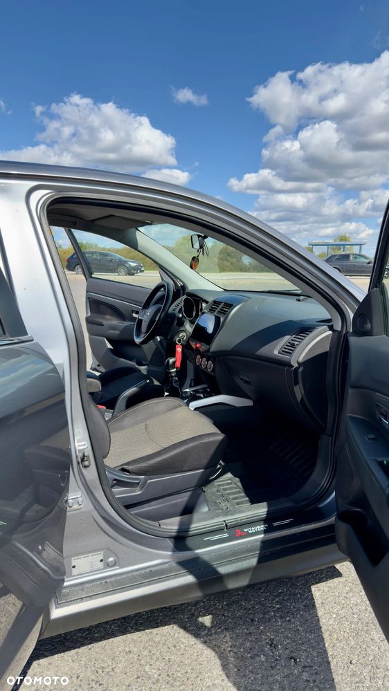 Mitsubishi ASX 1.8 DID Invite 4WD AS&G - 14