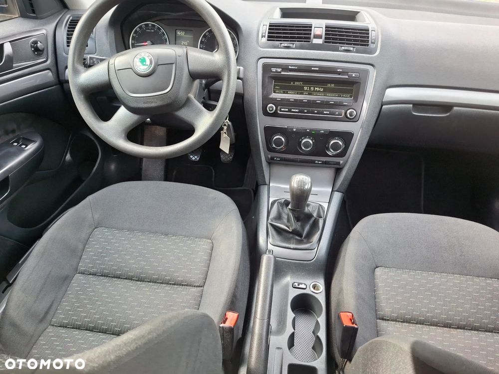 Skoda Octavia 1.6 TDI DPF Ambiente - 33