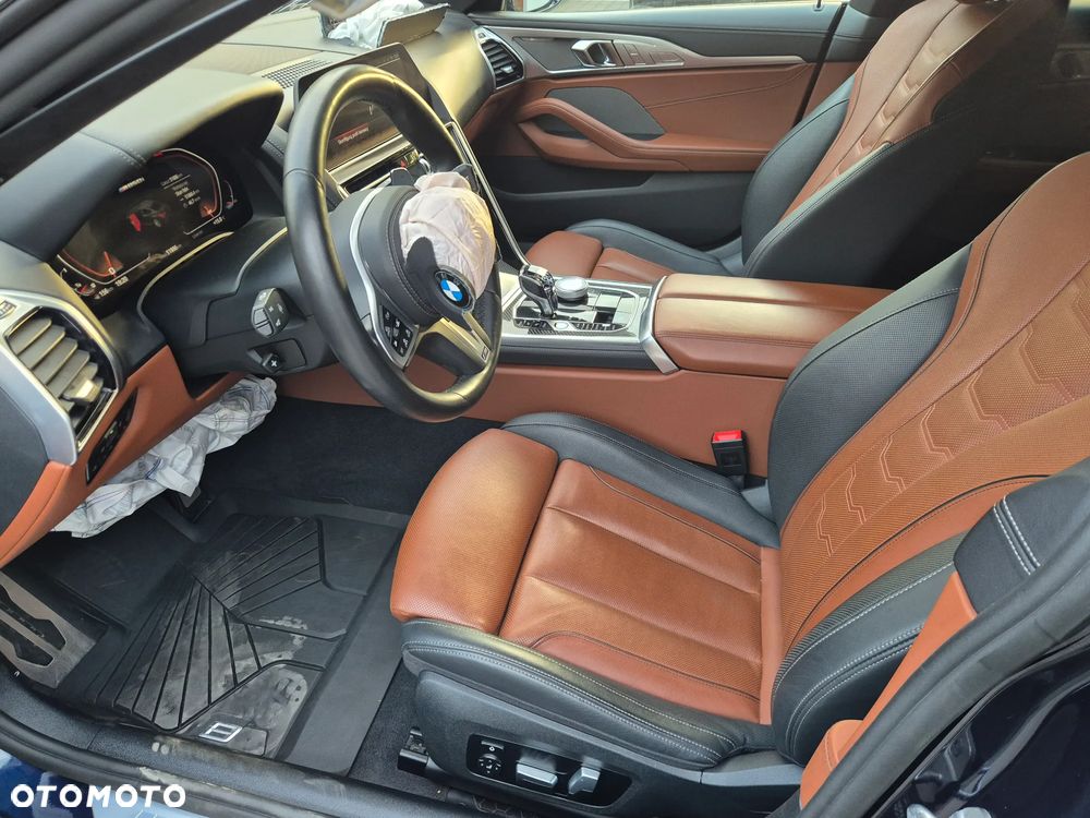 BMW Seria 8 - 26