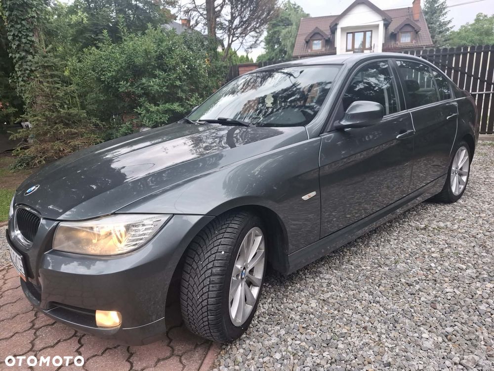 BMW Seria 3 320i - 1